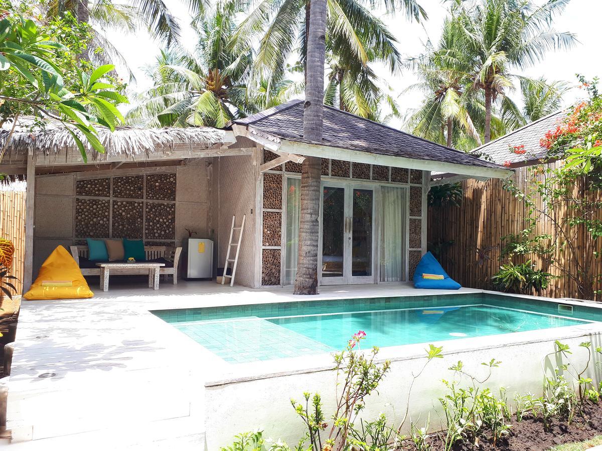 Sunset Palms Resort Gili Trawangan Buitenkant foto