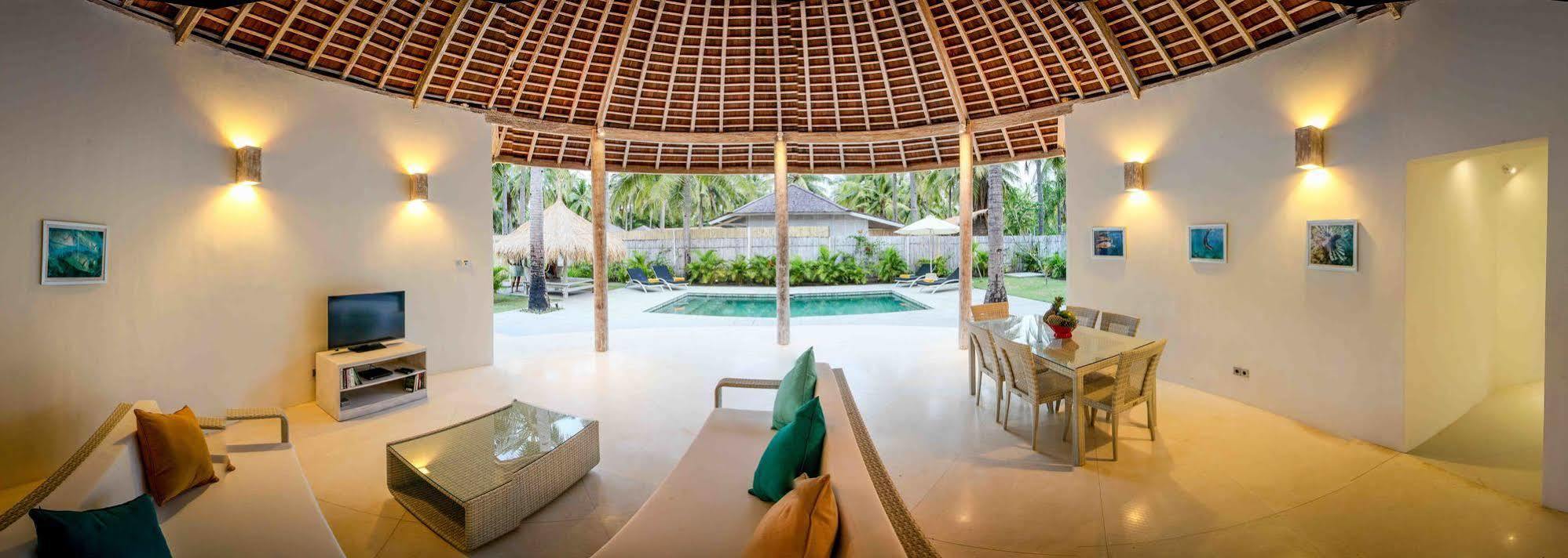 Sunset Palms Resort Gili Trawangan Buitenkant foto