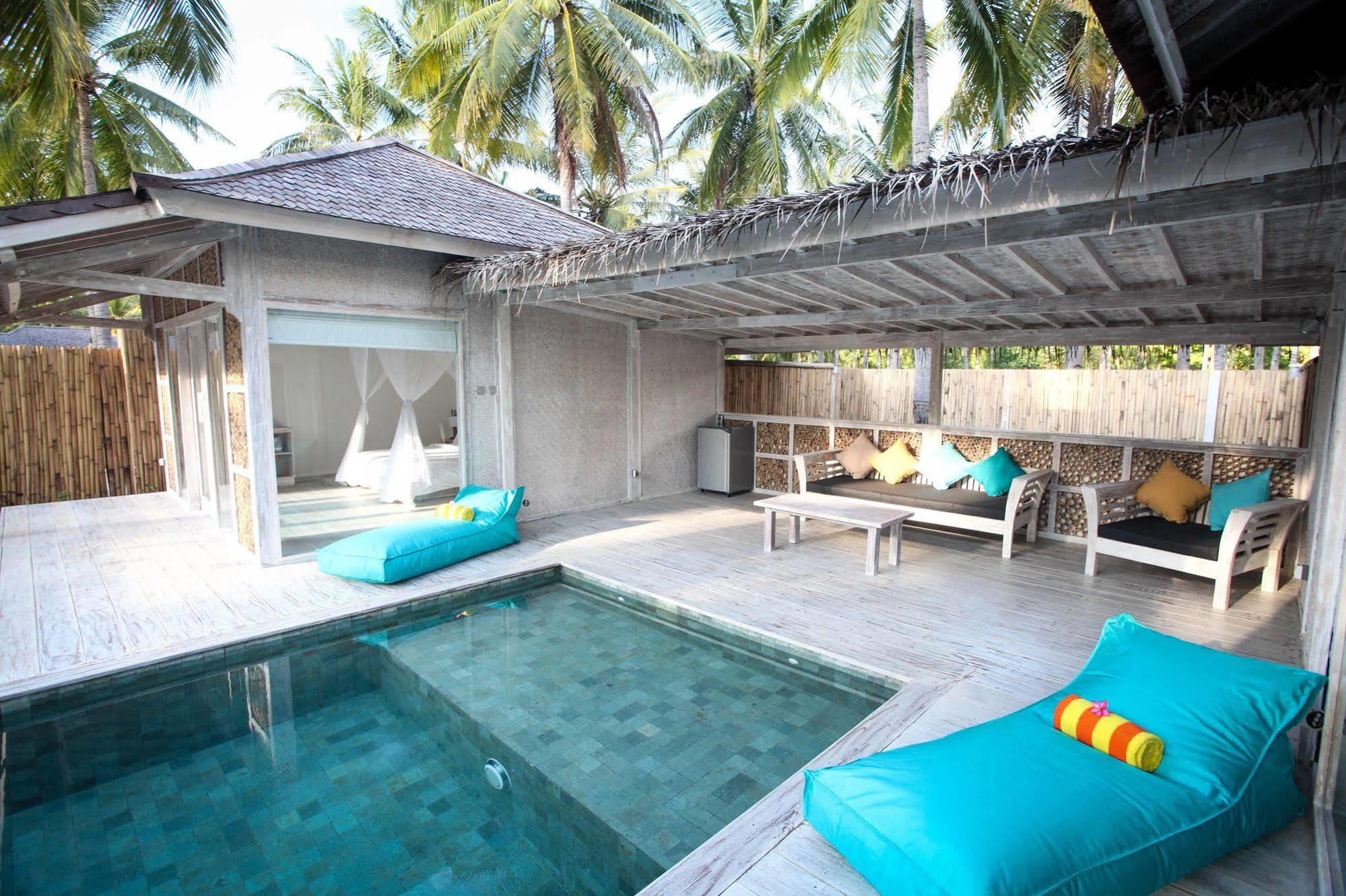 Sunset Palms Resort Gili Trawangan Buitenkant foto